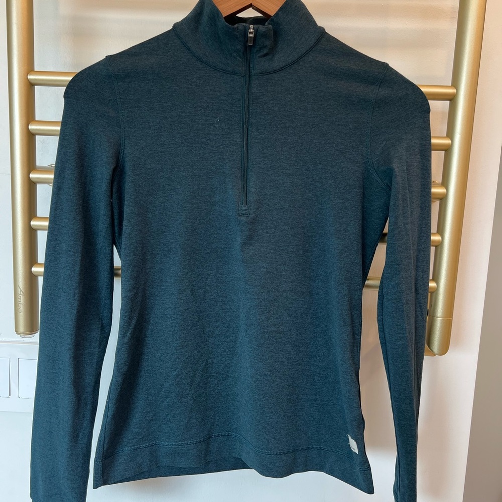Vuori Dark Heathered Green half zip, size S